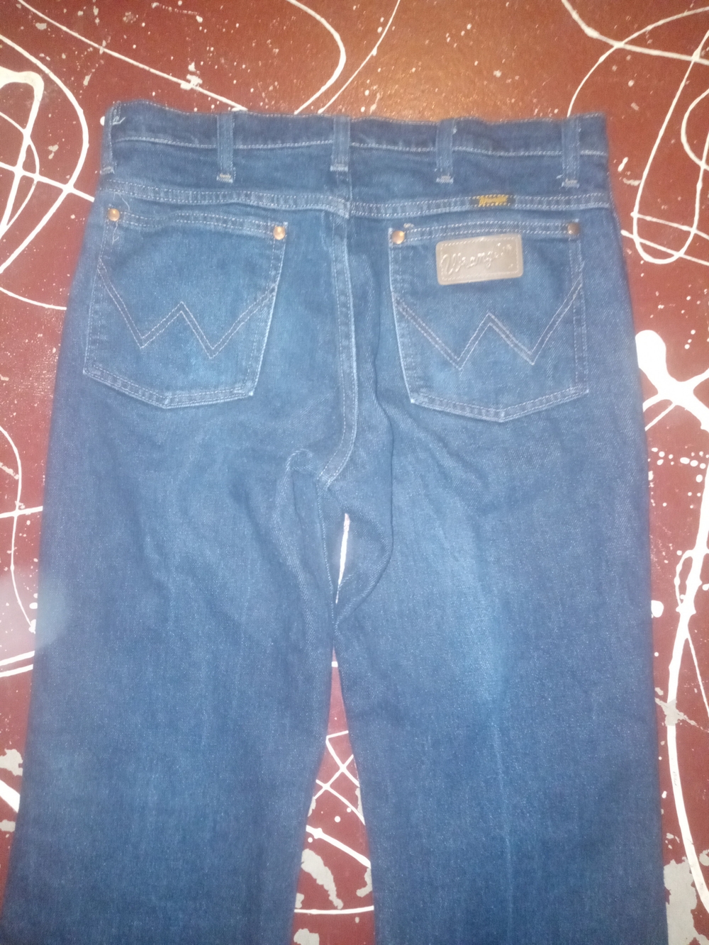 Wrangler 937Str Men's Blue Straight Jeans with Back Pocket Stitching 32×30 & 1/2